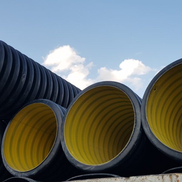 انبار مرکزی لوله و محصولات پلی اتین و کاروگیت و زهکش